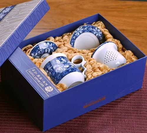 饋贈(zeng)禮(li)品陶(tao)瓷(ci)四件杯廠家