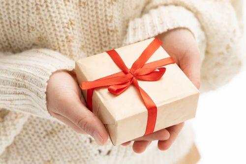 送禮(li)送(song)得恰(qia)好(hao)不簡(jian)單(dan),了(le)解禮(li)物(wu)的(de)內(nei)蘊屬(shu)性後(hou),茶禮或(huo)許是好(hao)的(de)選(xuan)擇